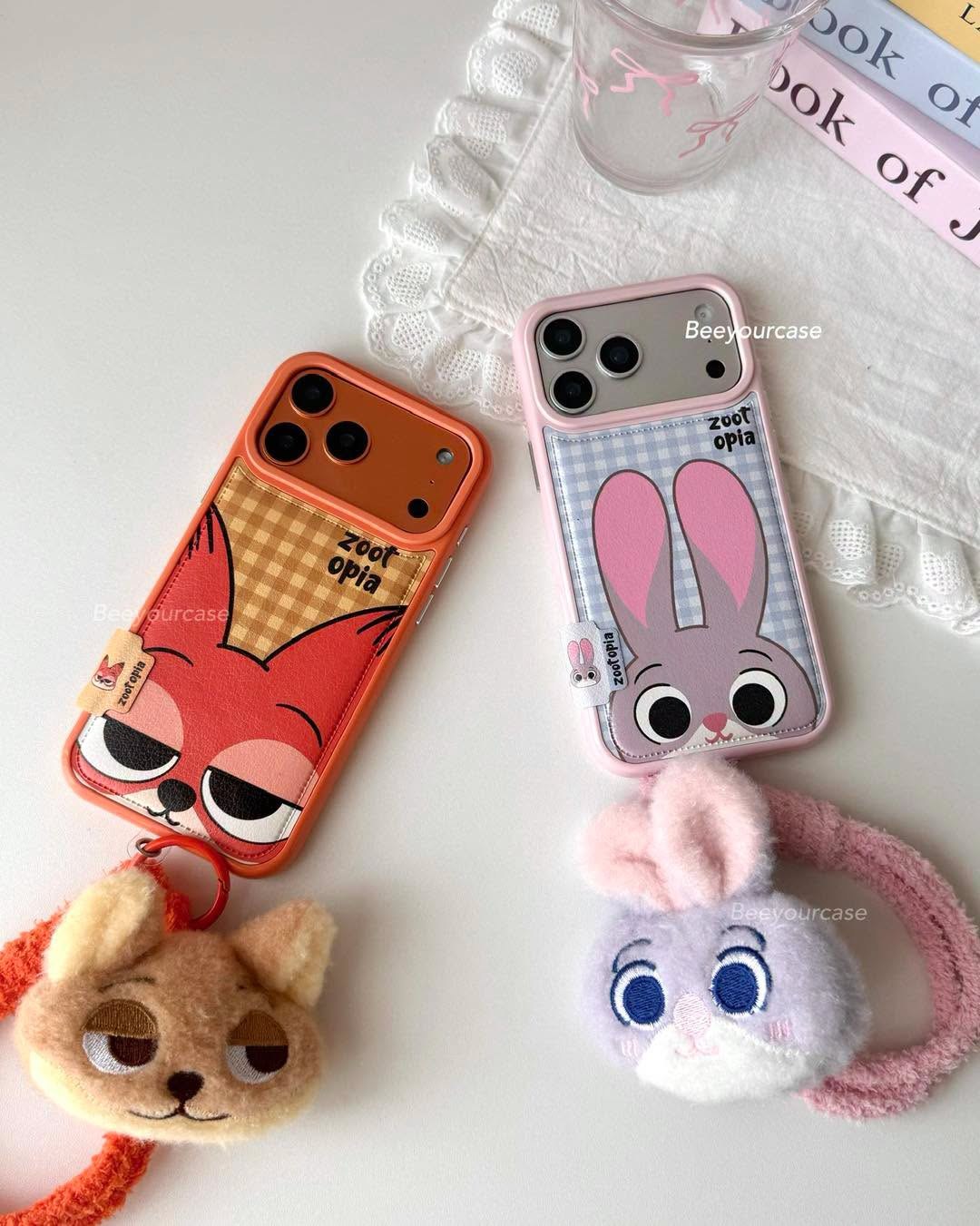 เคสการ์ตูนพร้อมสายคล้องสีสันสดใส